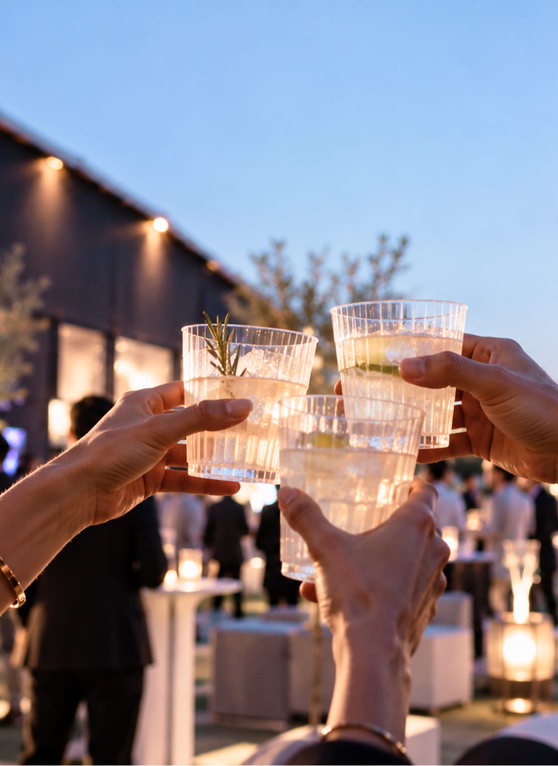 Feria de día bajo las carpas